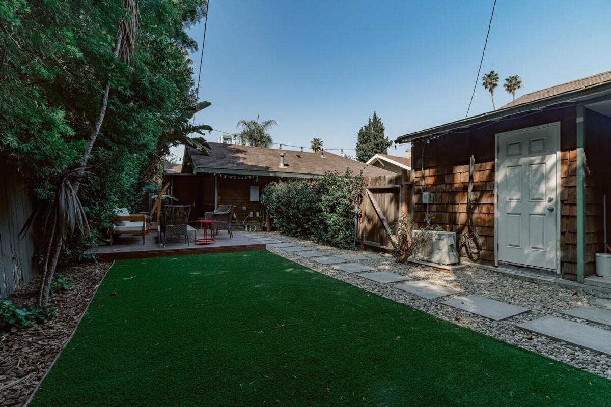 Holiday home Cozy 3 Bedroom Hollywood Home- Quick Walk To Tourist Spots! *