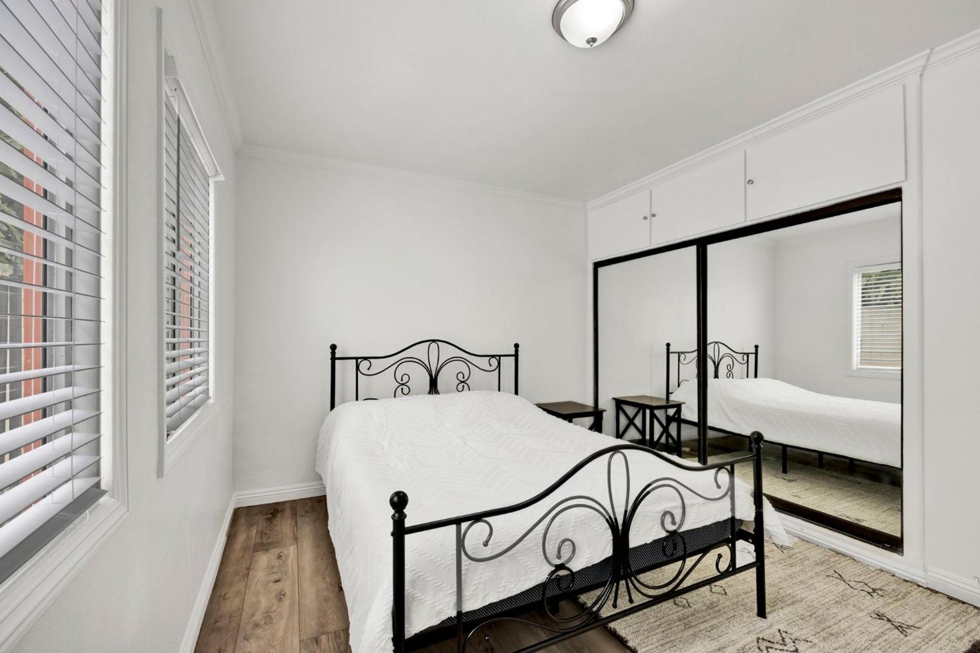 Cozy Elegant Oasis With Parking Apartment Los Angeles