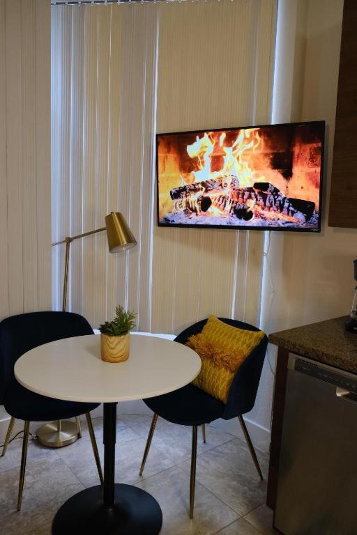 Apartment Elegant In Mdr-venice With Pool, Hottub & Gym Los Angeles