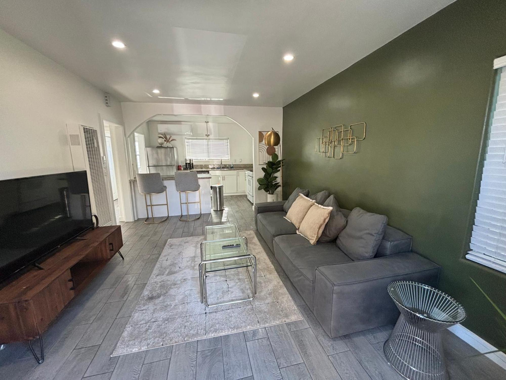 Luxury Mid With Firepit * Los Angeles