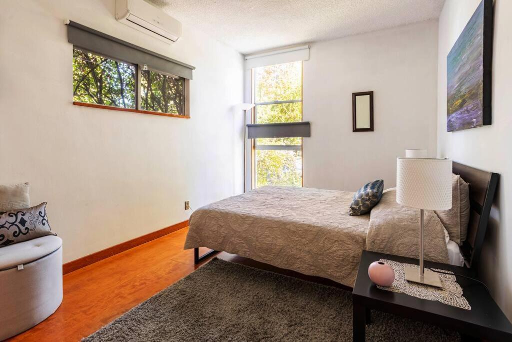 Lovely One Bedroom In Encino Village Apartment Los Angeles