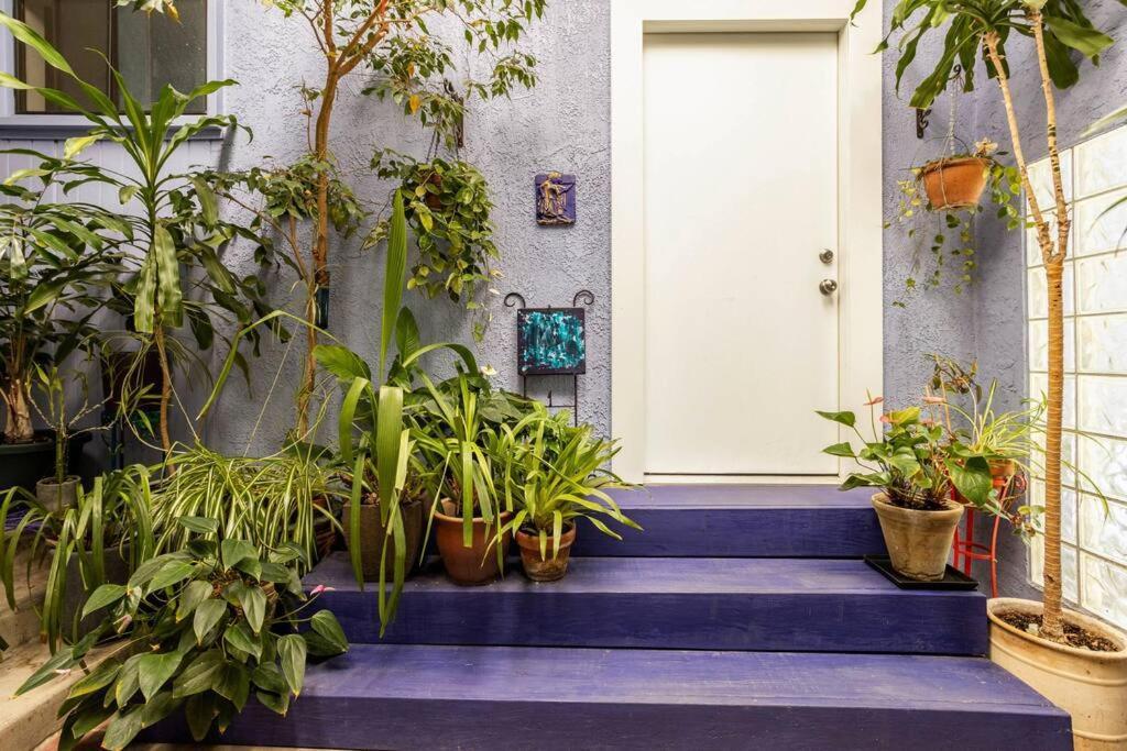 Lovely One Bedroom In Encino Village Los Angeles