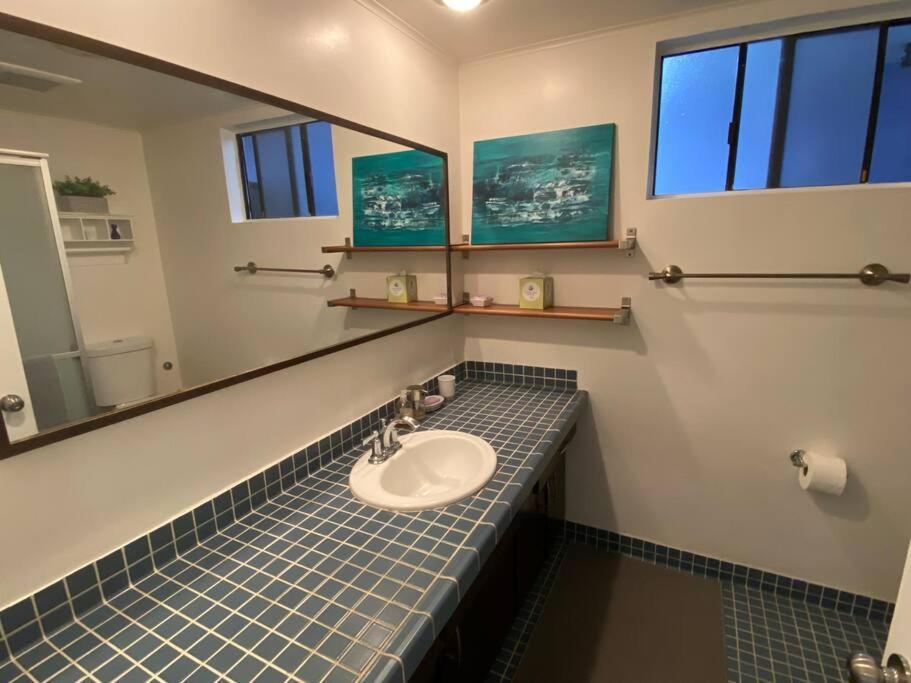 Lovely One Bedroom In Encino Village Los Angeles