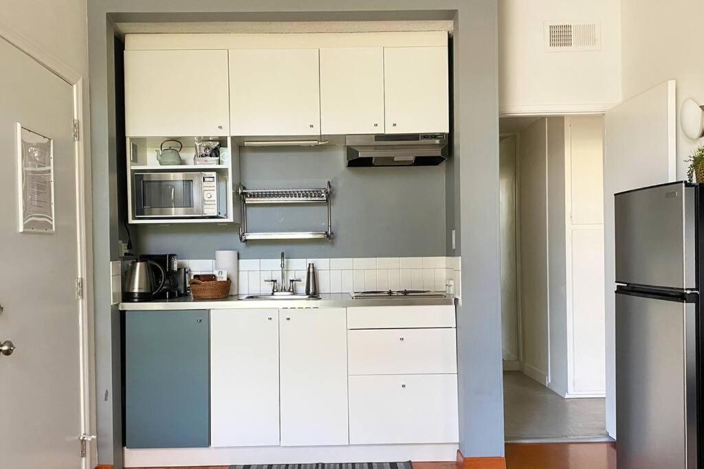 Apartment Lovely One Bedroom In Encino Village