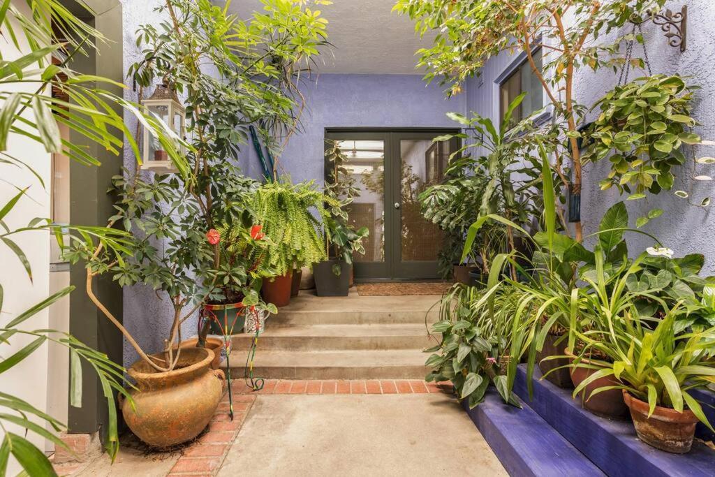 Lovely One Bedroom In Encino Village Los Angeles