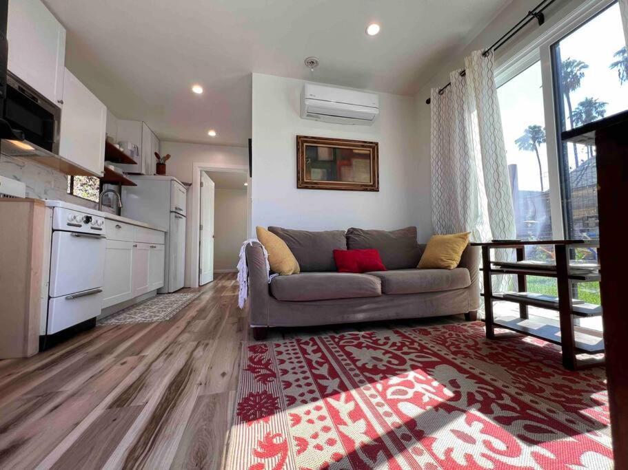 Lovely Little Close To Forum,sofi,lax * Los Angeles