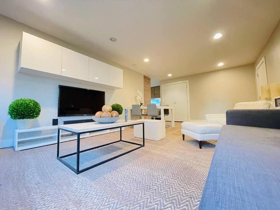 Apartment 1bd Modern Venice 10b *