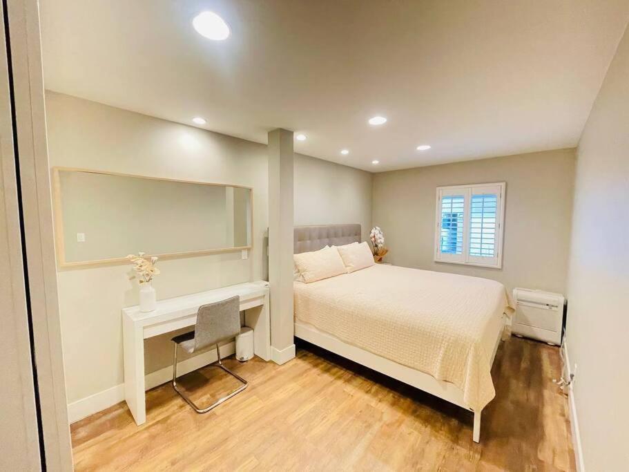 Apartment 1bd Modern Venice 10b