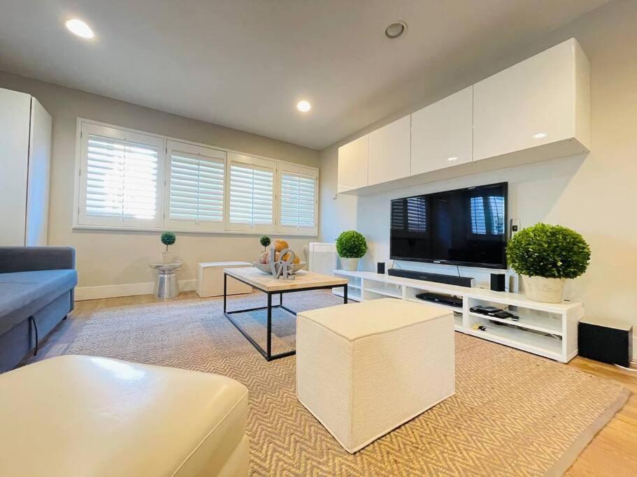 Apartment 1bd Modern Venice 10b