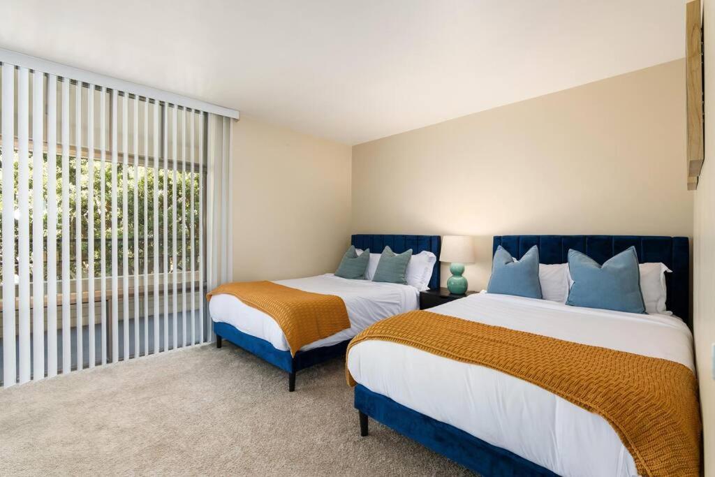 Peridot Palm - Marina Views 2br W Private Large Patio