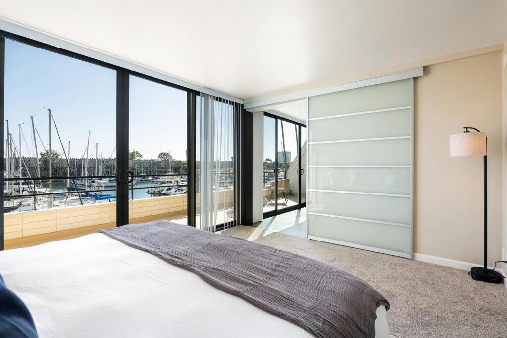 Apartment Peridot Palm - Marina Views 2br W Private Large Patio Los Angeles