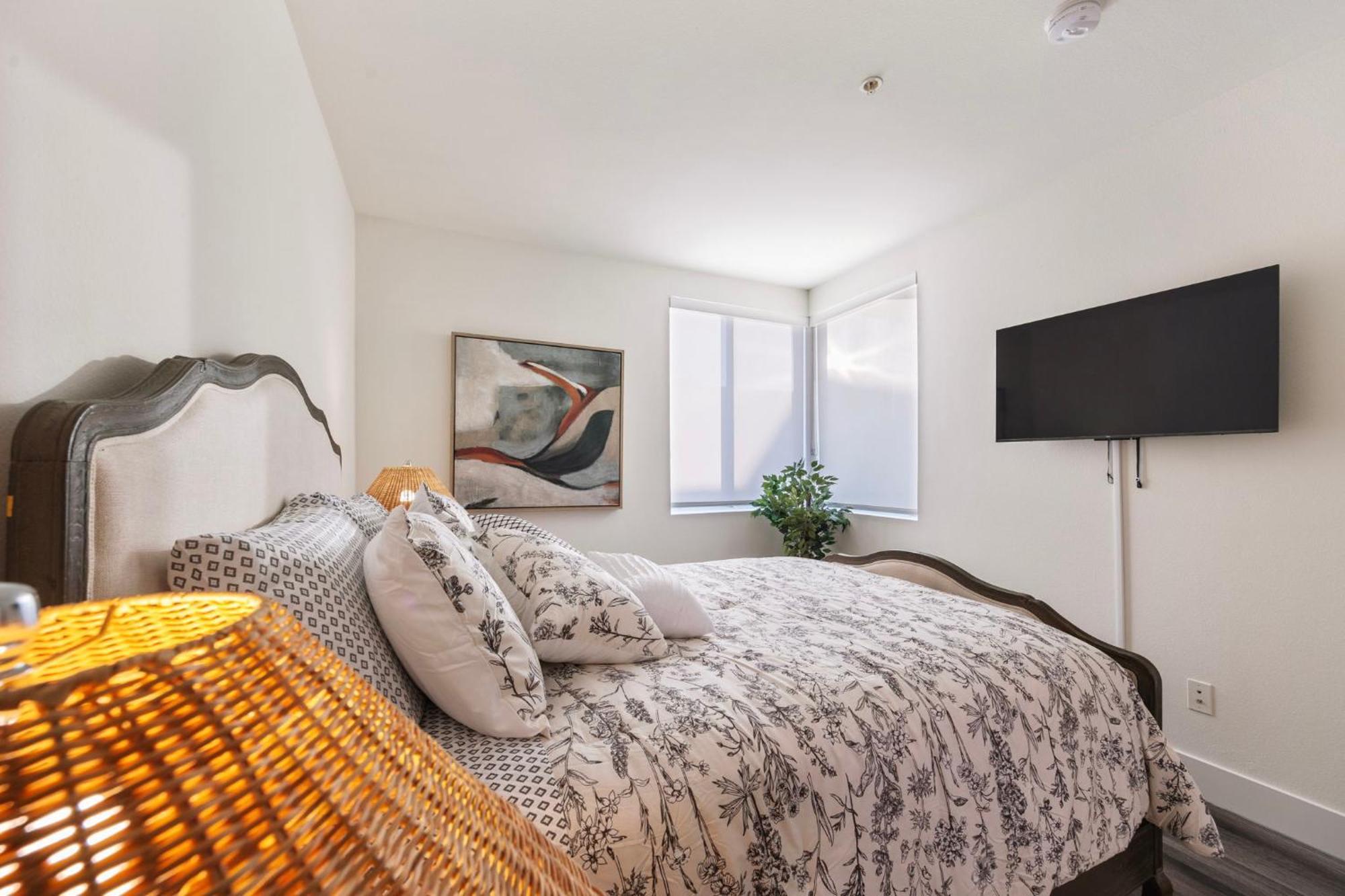 Apartment 14 Santa Monica Gorgeous *