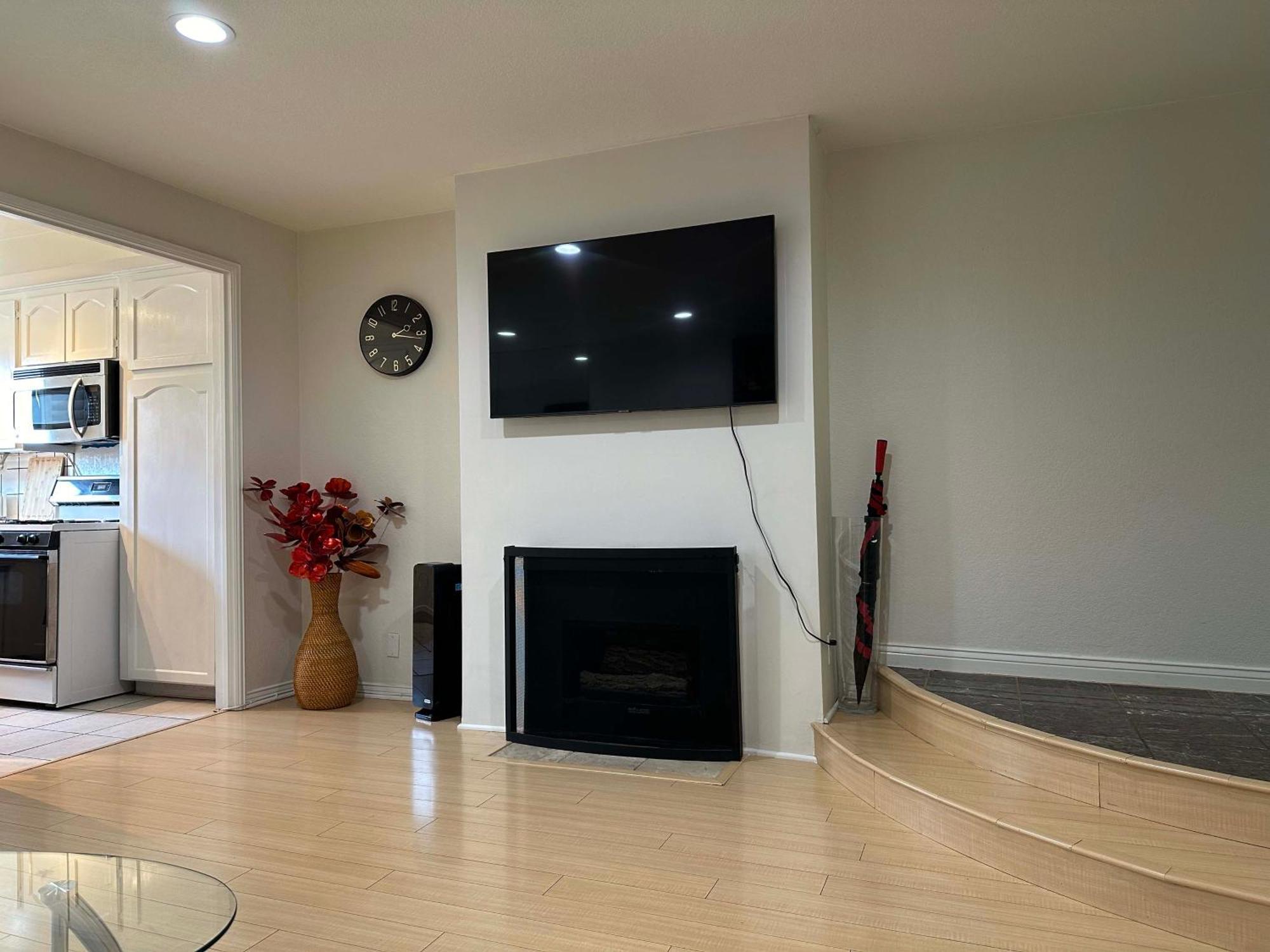 1 Bd Near Sunset Blvd Angeles Los Angeles