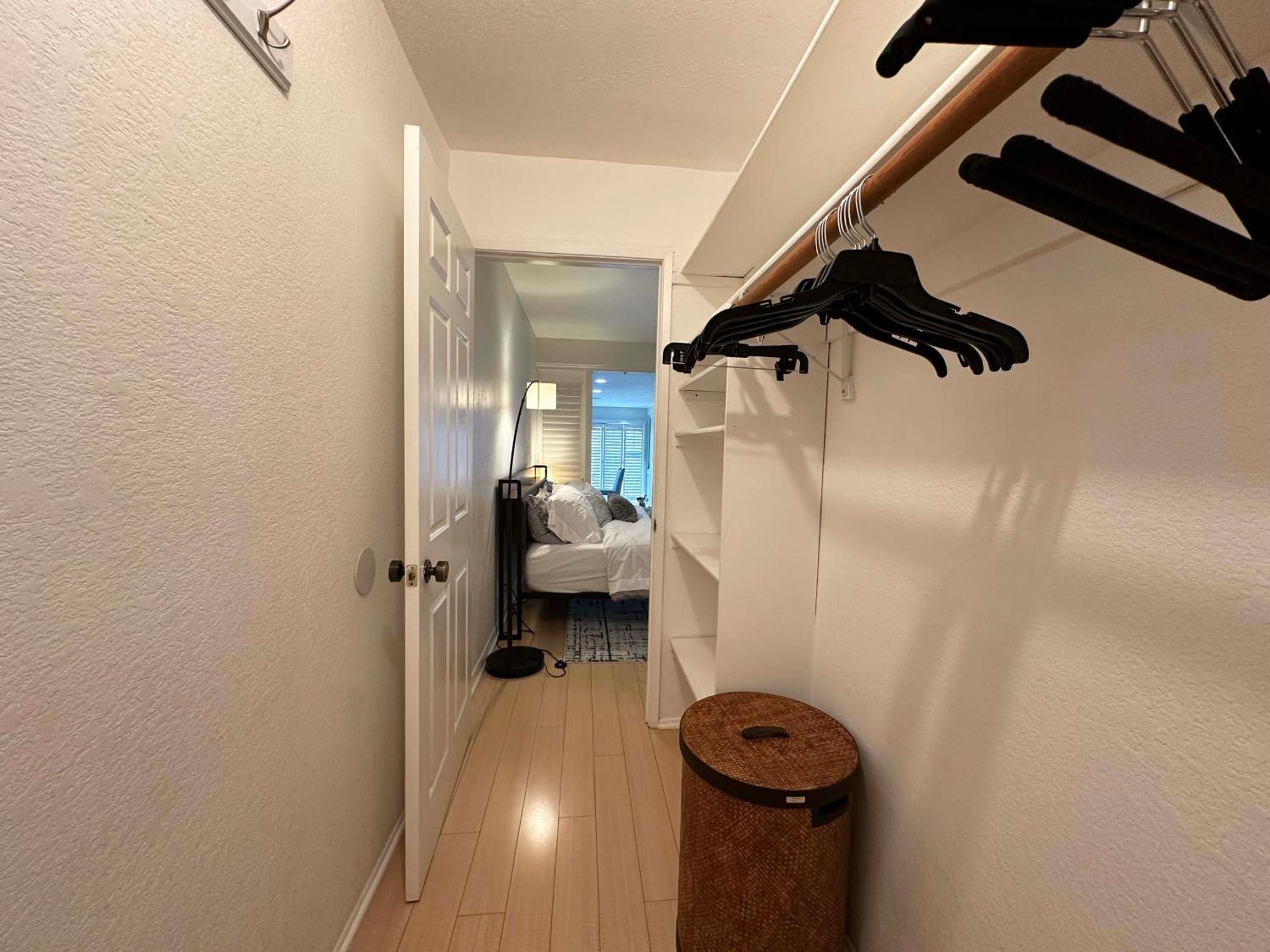 1 Bd Near Sunset Blvd Angeles *