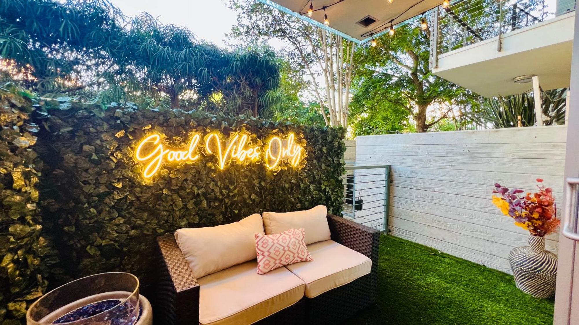Luxury Open Bd W Pool, Parking, & Wd 133 * Los Angeles