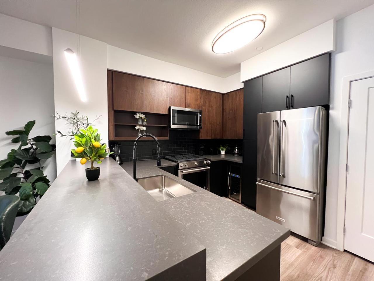 Luxury Open Bd W Pool, Parking, & Wd 133 * Los Angeles