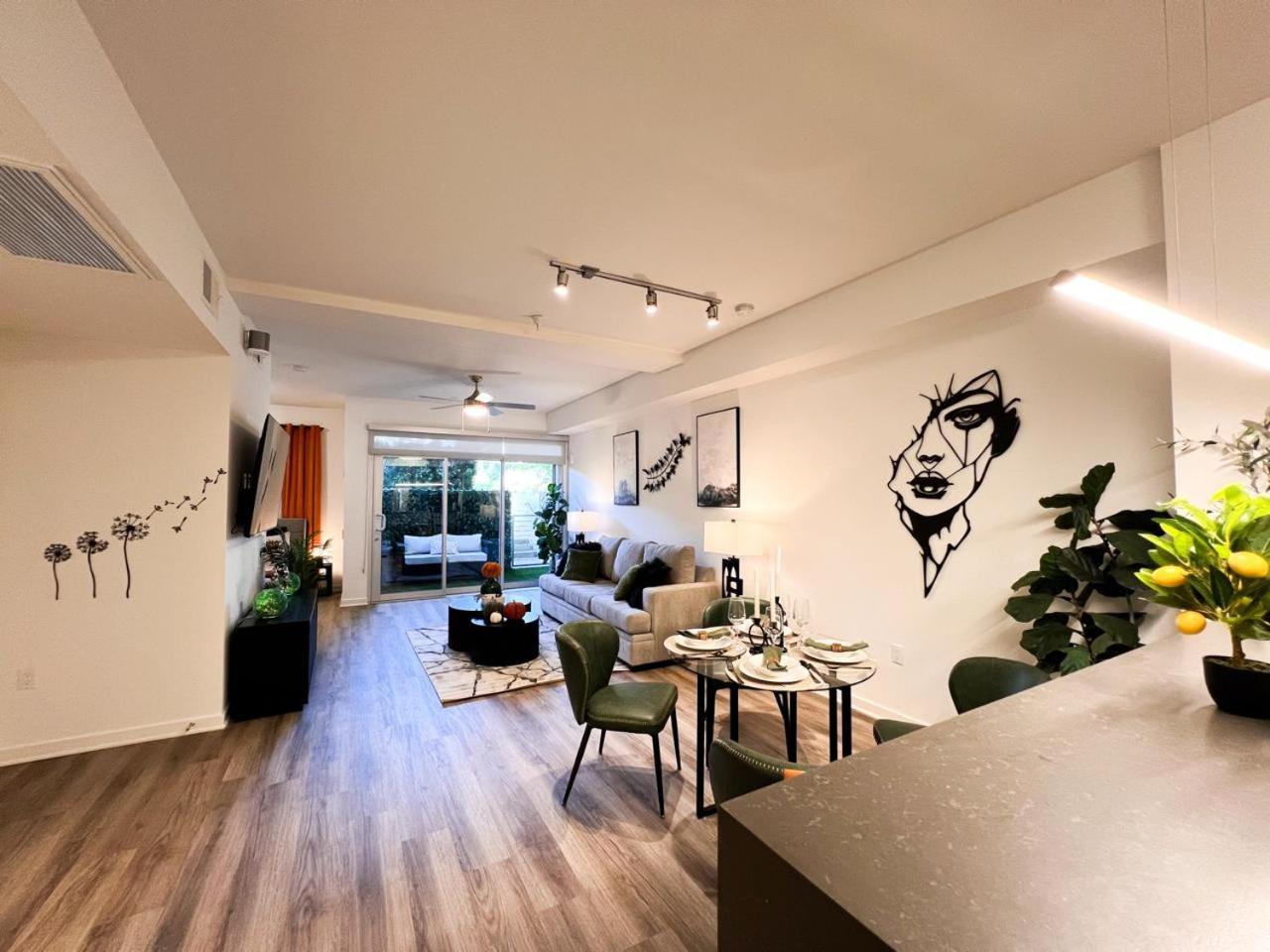 Luxury Open Bd W Pool, Parking, & Wd 133 Los Angeles