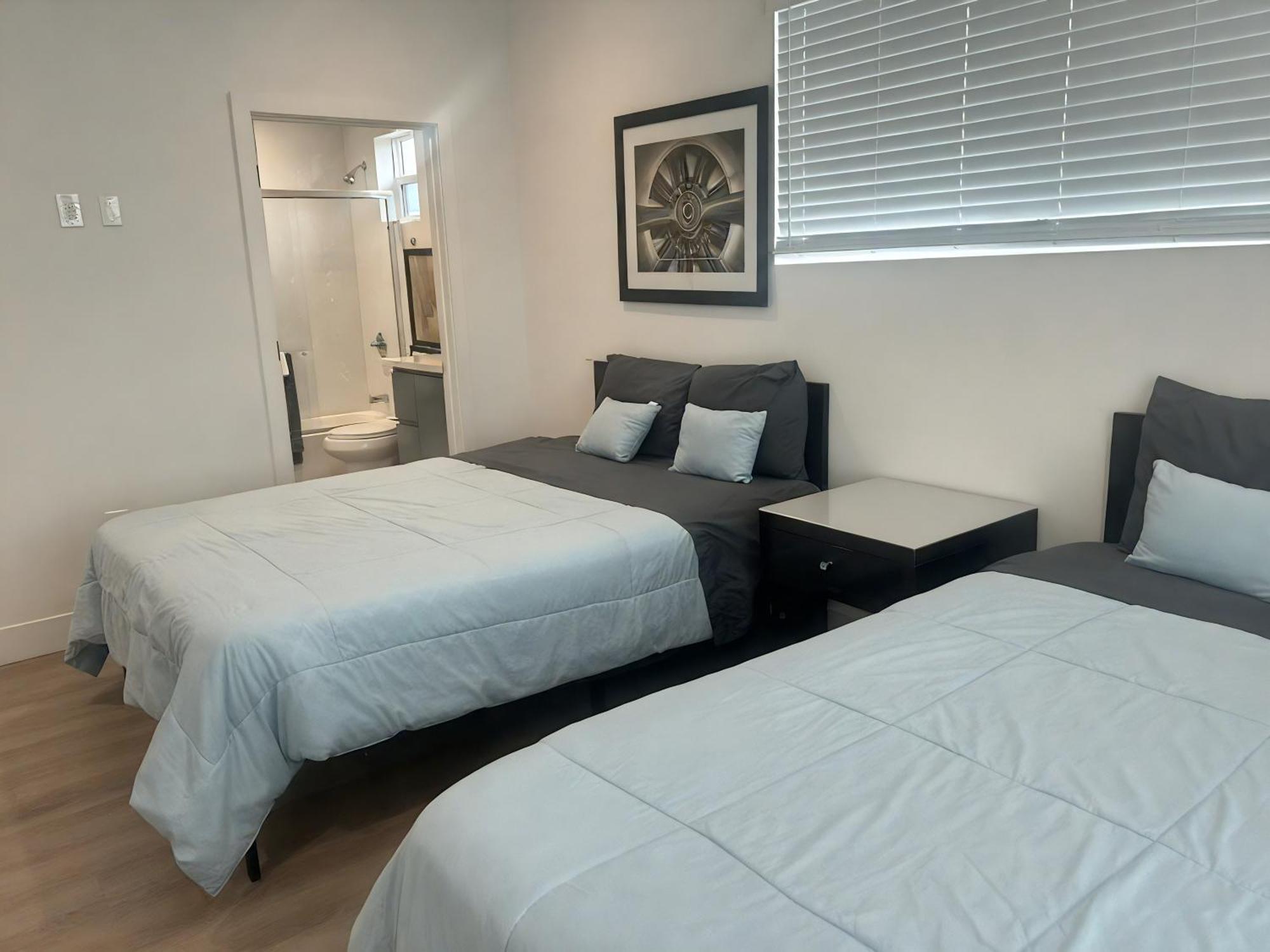 Stayspro - Hollywood Homes Minutes To Everything Spacious And Free Parking *