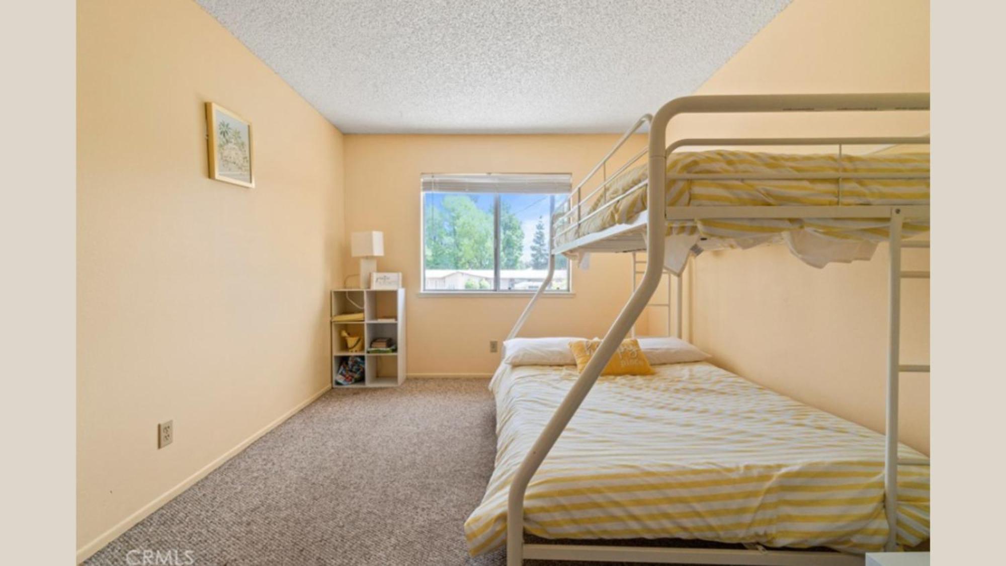Valley Gem, Spacious 5 Bedroom 3 Bath, Sleeps 11 Los Angeles