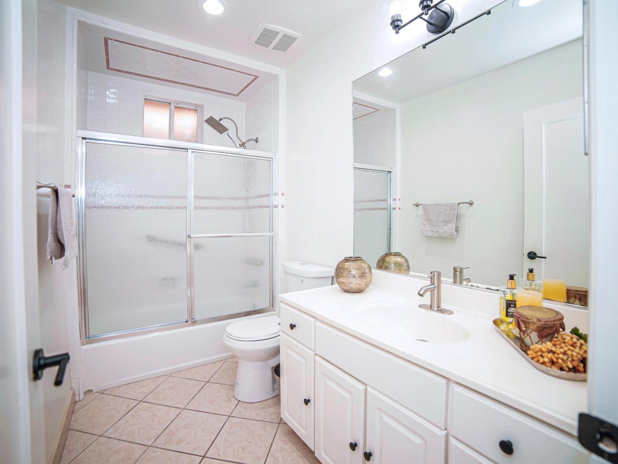 Chic Staylish 2-bedroom 1-bathroom By Santa Monica & Ucla Area Los Angeles