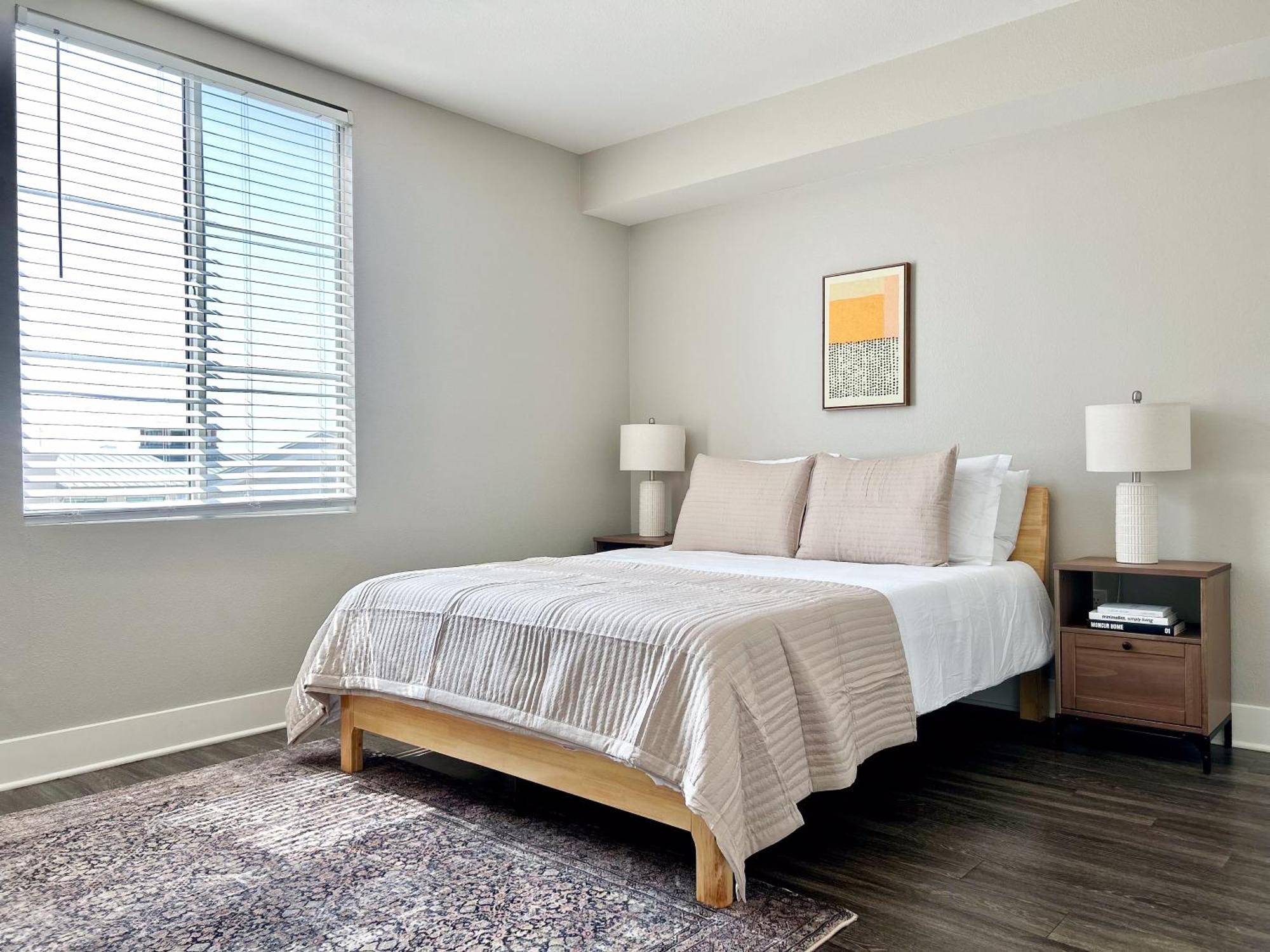 Stunning 2bd 2bth In Santa Monica! Apartment