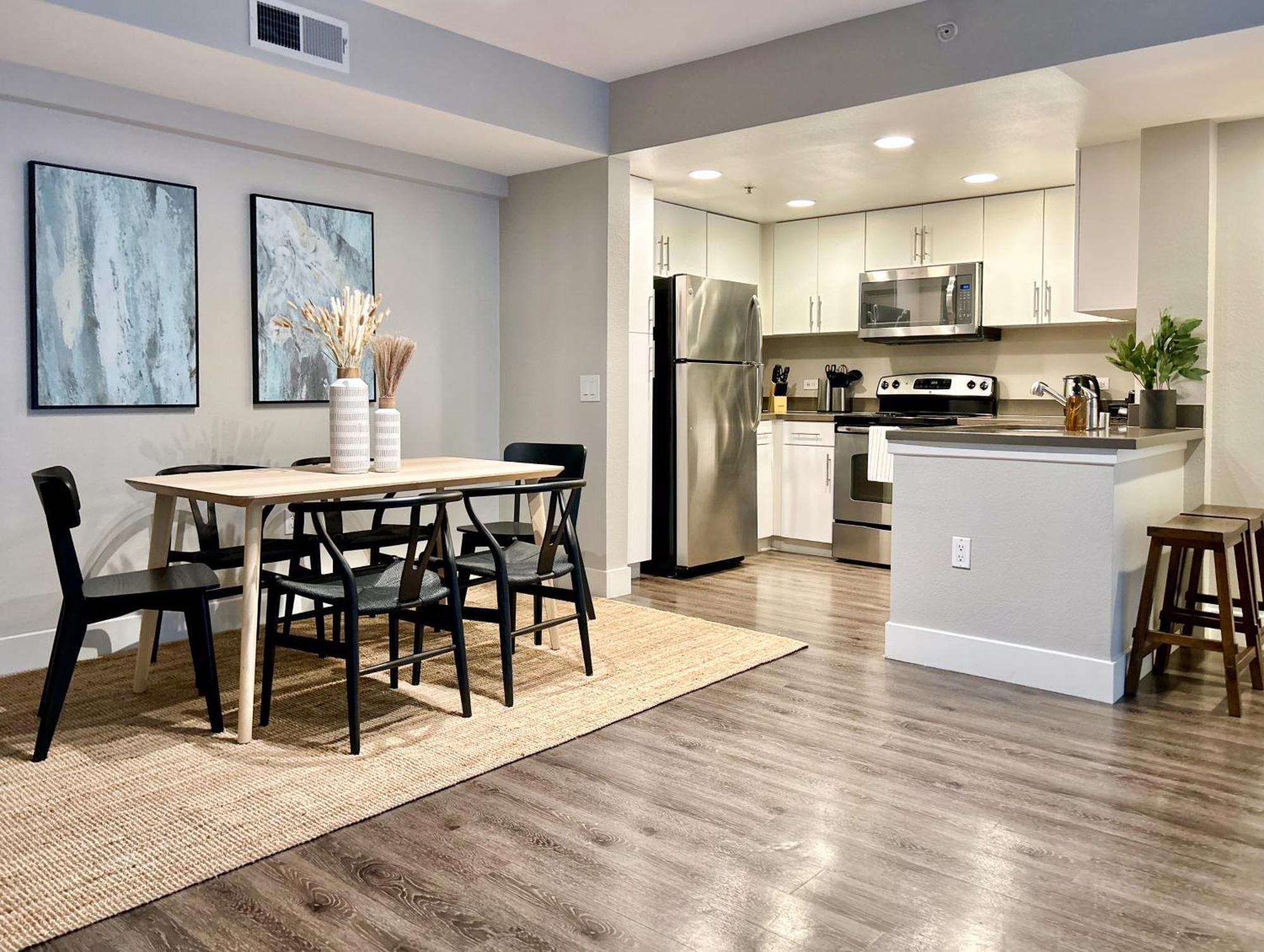 Stunning 2bd 2bth In Santa Monica! Los Angeles