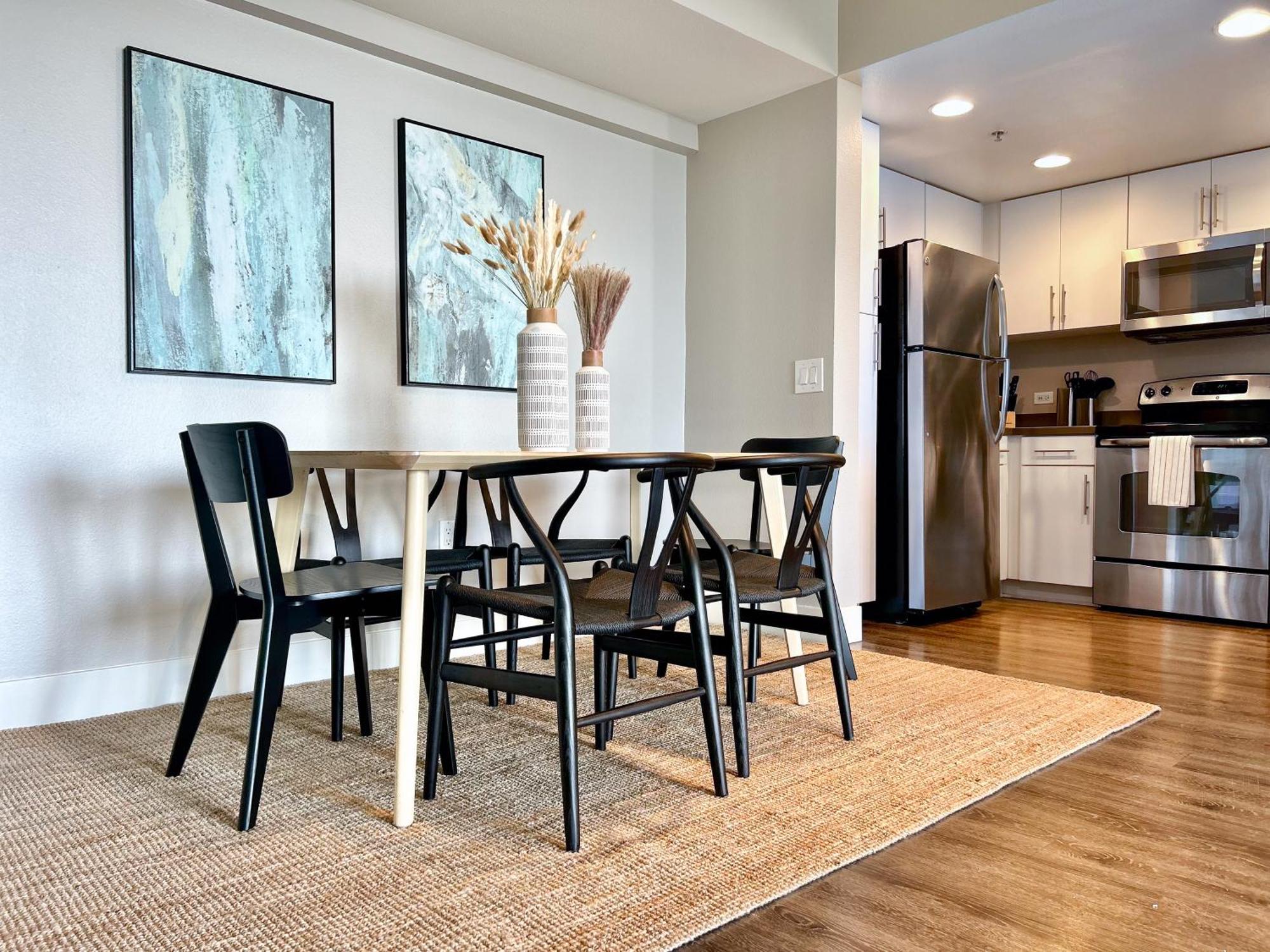 Apartment Stunning 2bd 2bth In Santa Monica!