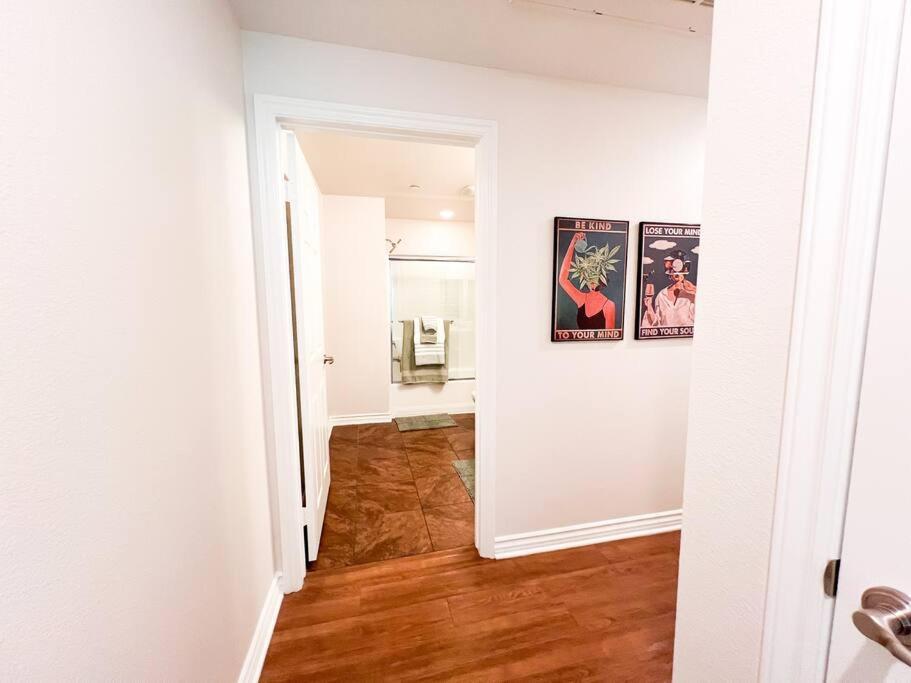 2 Bd 2 Ba In The Heart Of Encino 104 Los Angeles