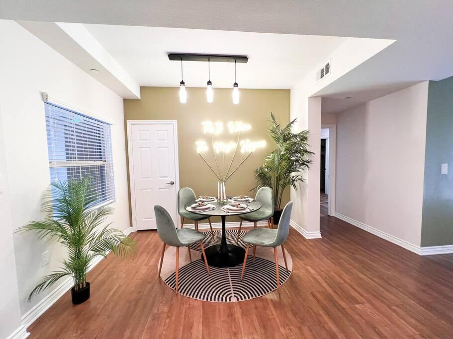 2 Bd 2 Ba In The Heart Of Encino 104