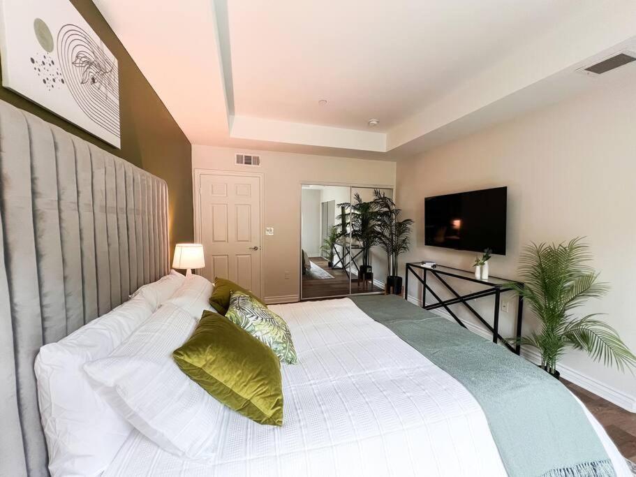 Apartment 2 Bd 2 Ba In The Heart Of Encino 104 Los Angeles