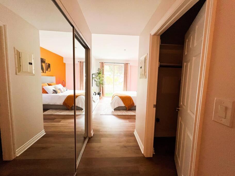 2 Bd 2 Ba In The Heart Of Encino 104 *