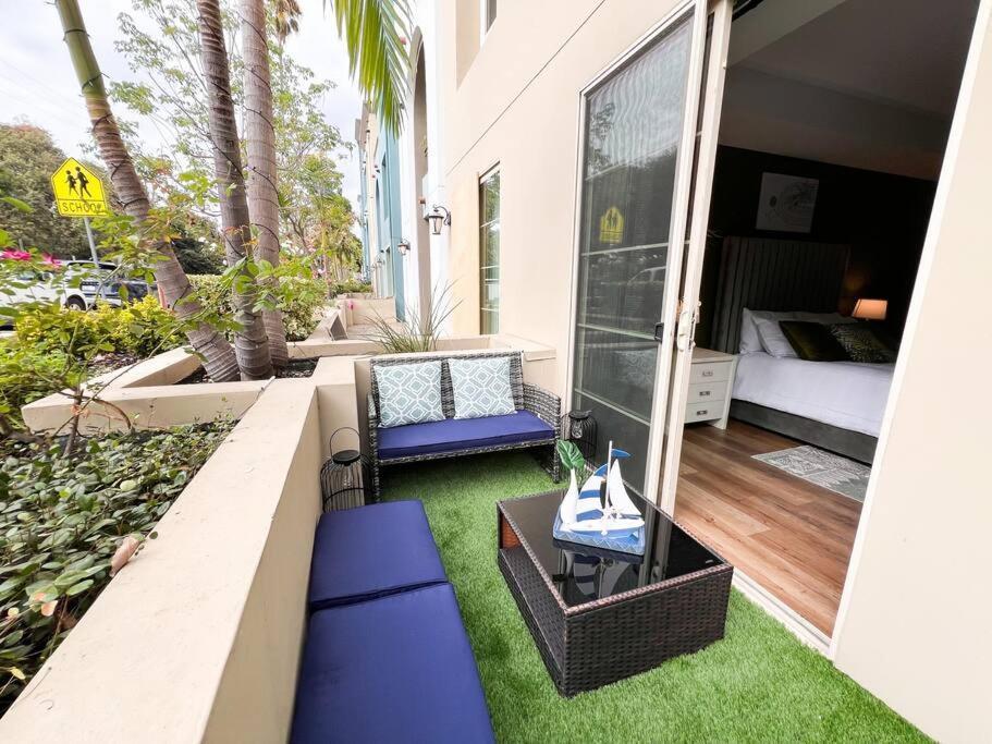 2 Bd 2 Ba In The Heart Of Encino 104