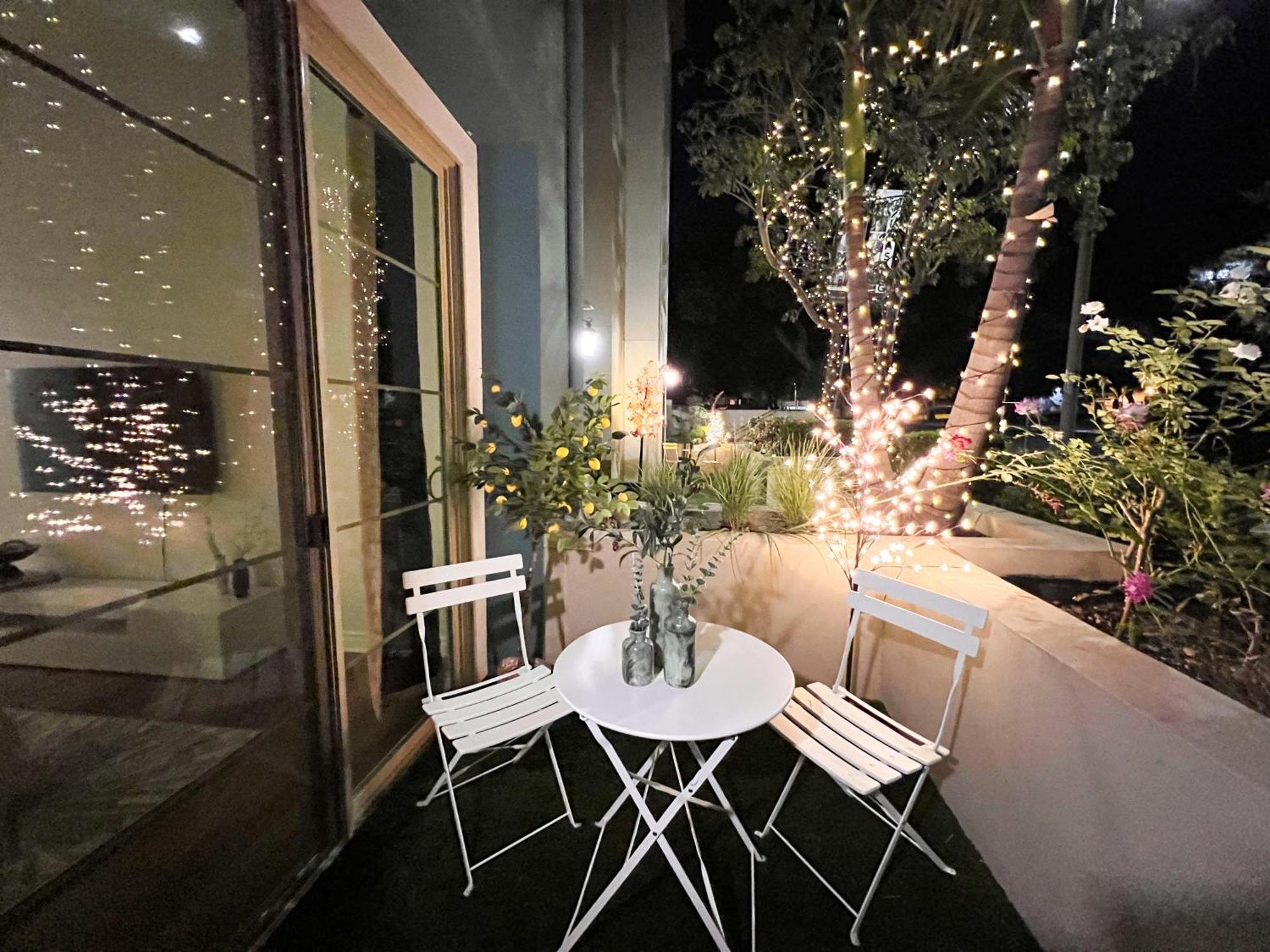 2 Bd 2 Ba In The Heart Of Encino 104 Apartment *