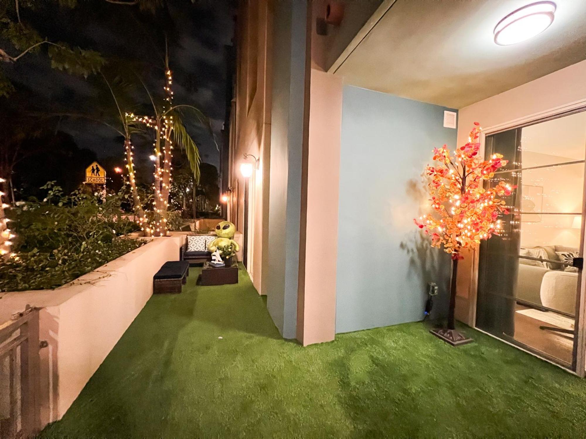 2 Bd 2 Ba In The Heart Of Encino 104 Apartment *