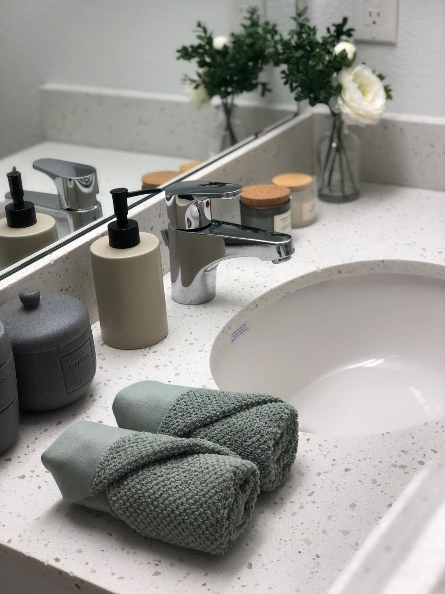 Private With Private Bathroom In Marina Del Rey Guest house *