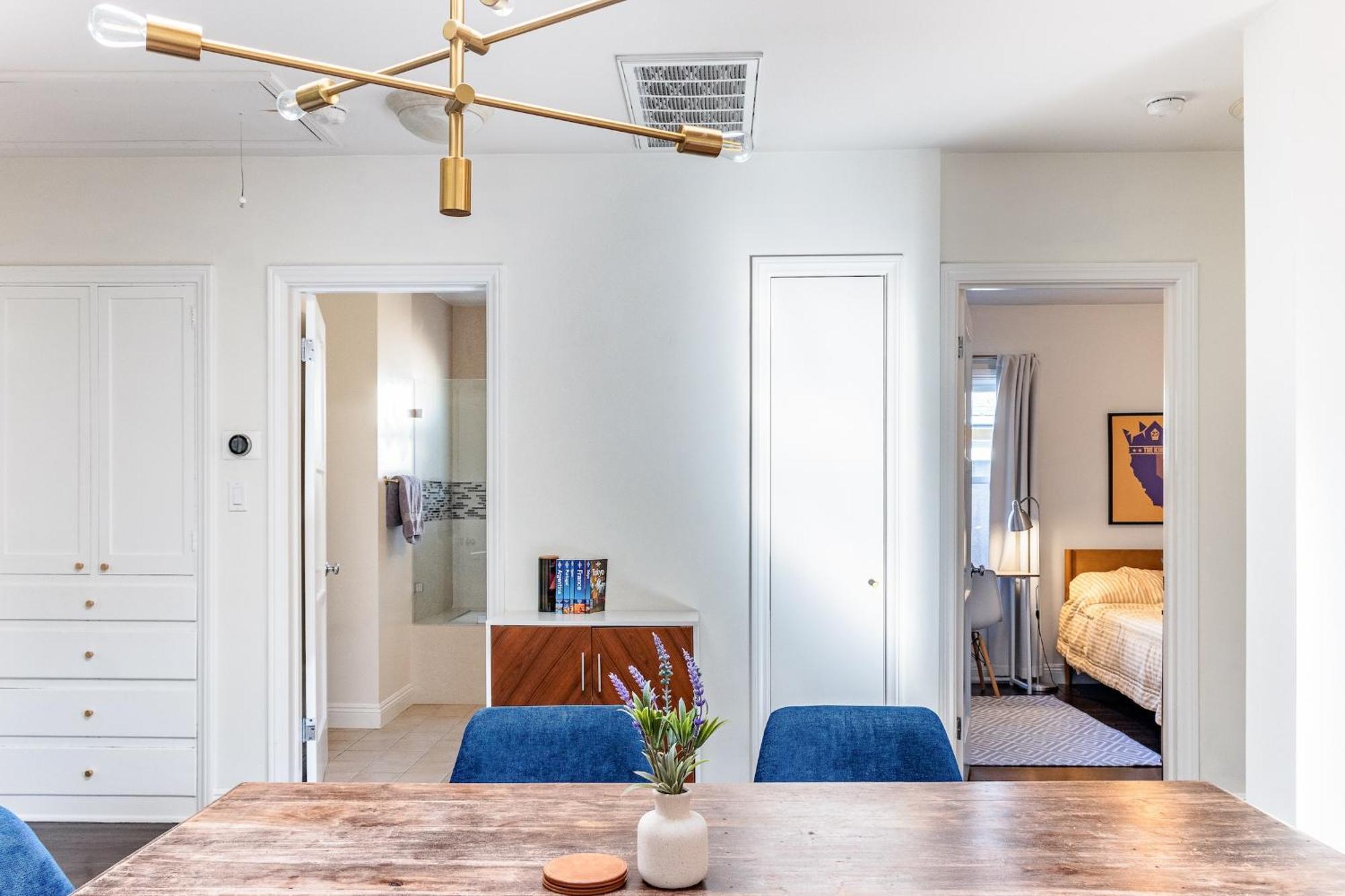 Cozy La Getaway With Hot Tub, 10 Min To Los Angeles