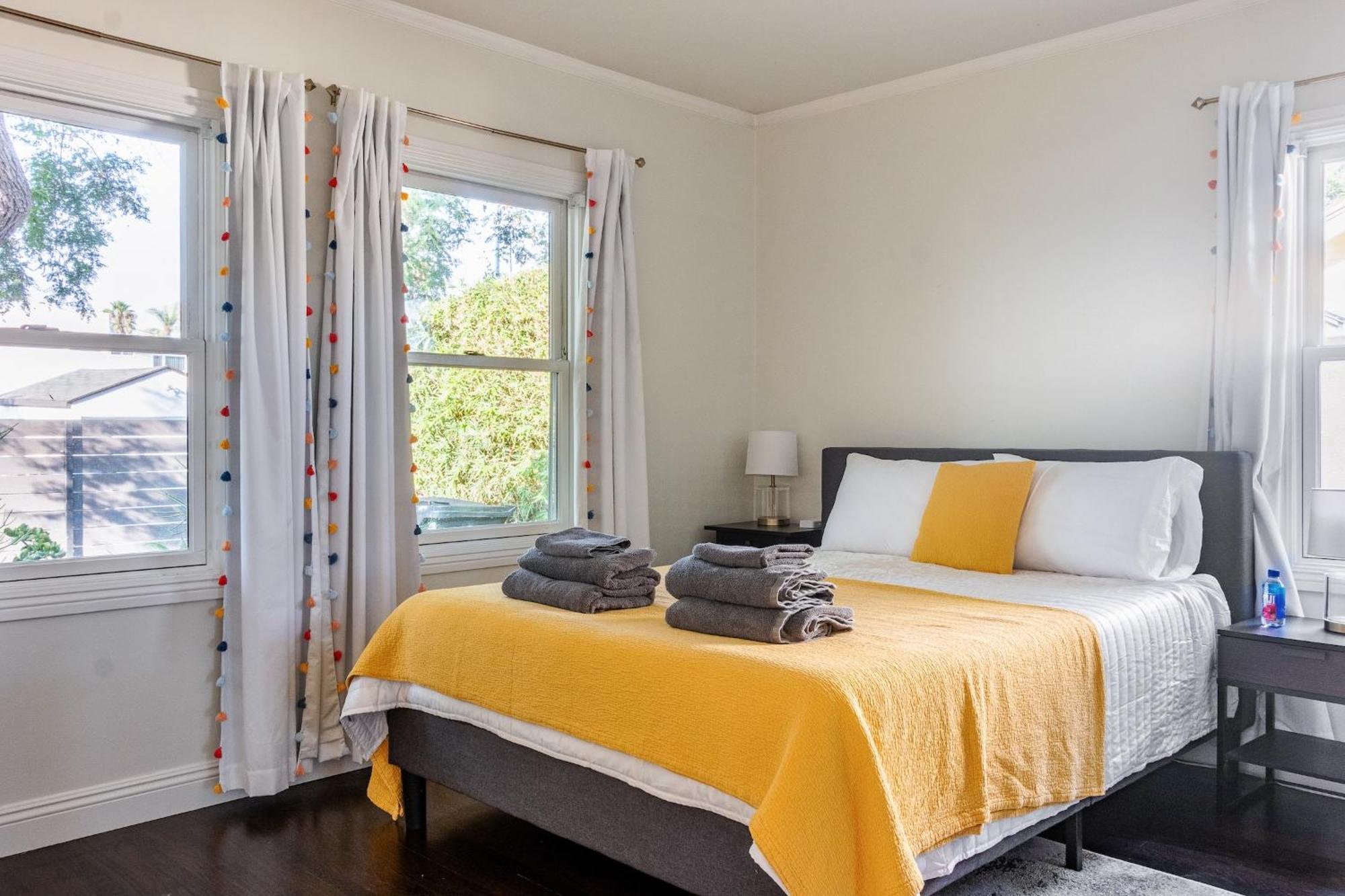 Cozy La Getaway With Hot Tub, 10 Min To Los Angeles