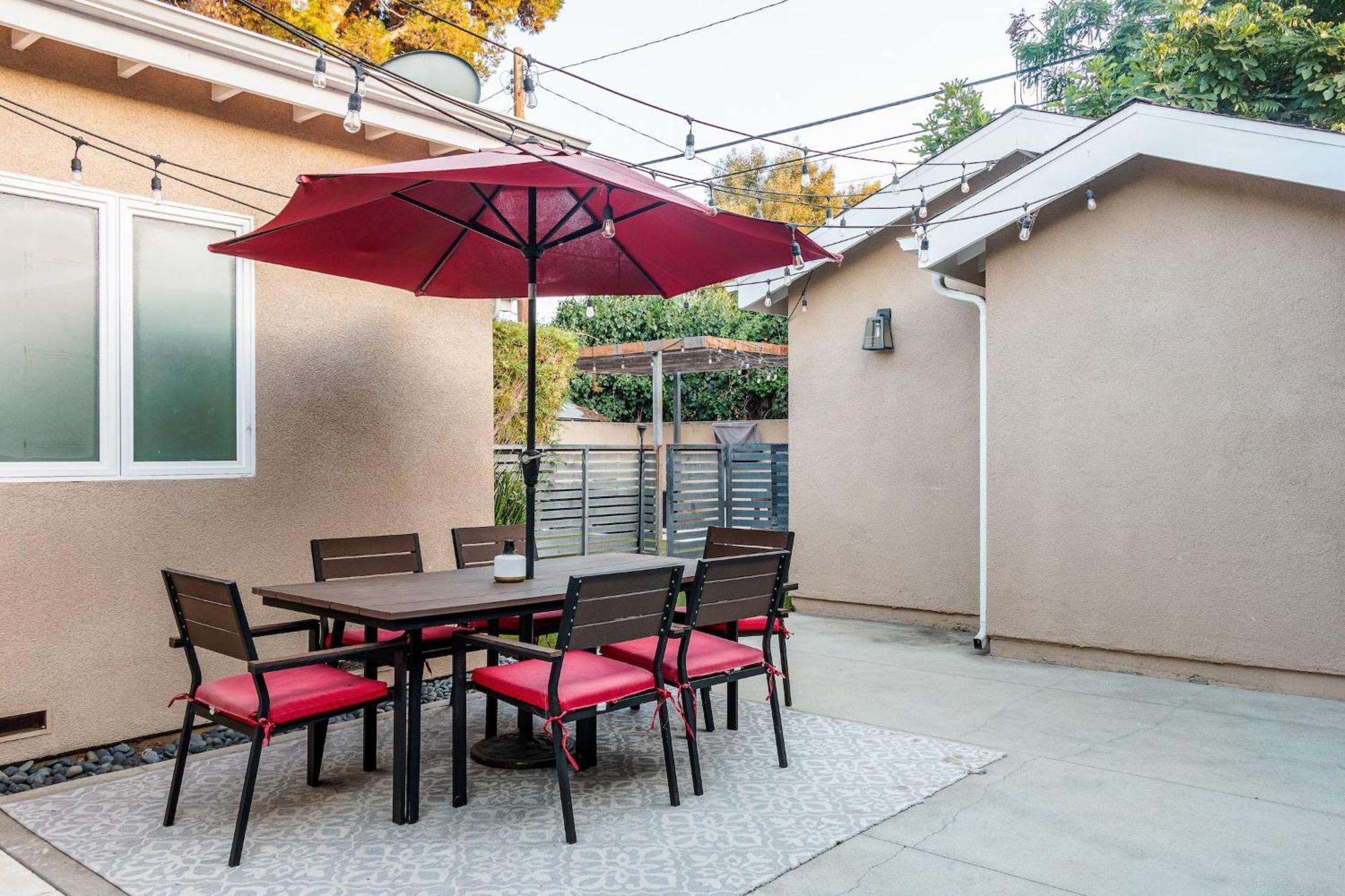 Cozy La Getaway With Hot Tub, 10 Min To Holiday home *