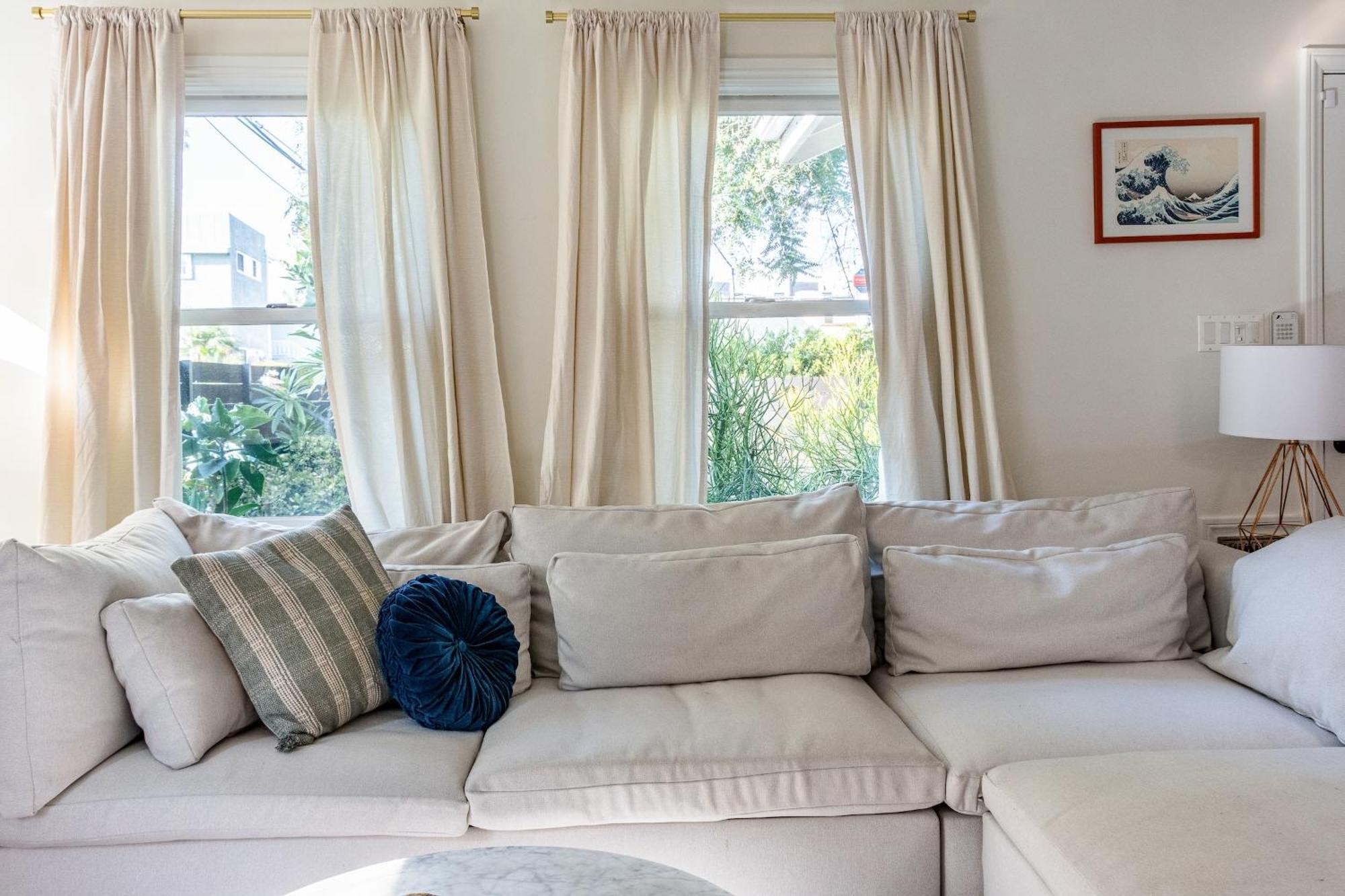 Cozy La Getaway With Hot Tub, 10 Min To Holiday home
