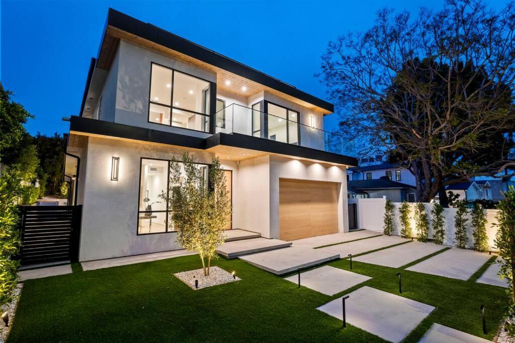 Ultra Luxe Modern Mansion With Roof Deck Pool & * Los Angeles