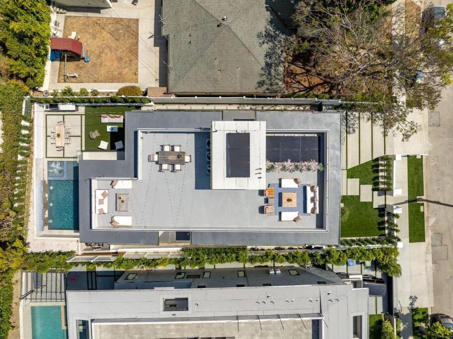 Apartment Ultra Luxe Modern Mansion With Roof Deck Pool & *