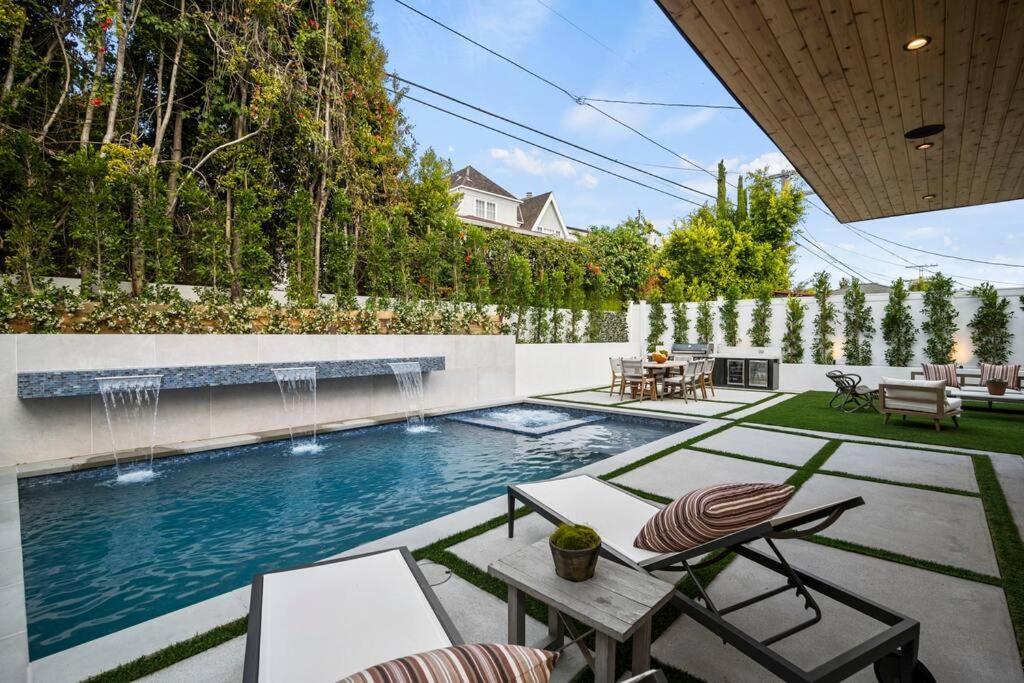Apartment Ultra Luxe Modern Mansion With Roof Deck Pool & Los Angeles