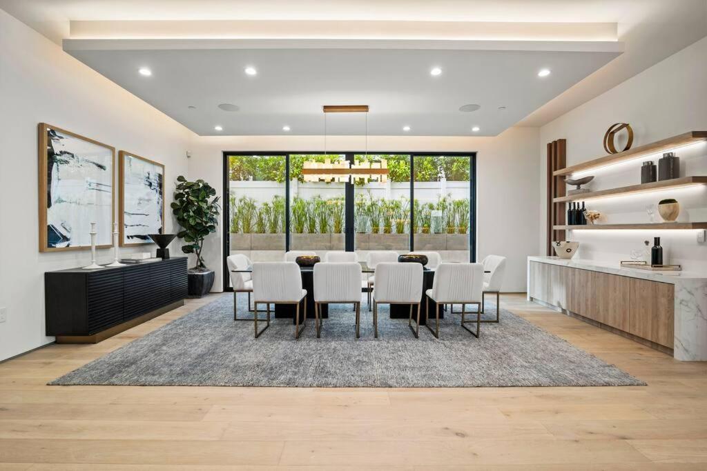 Apartment Ultra Luxe Modern Mansion With Roof Deck Pool & *