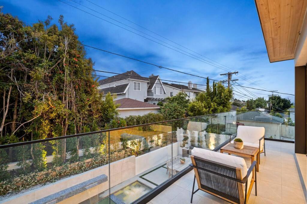 Ultra Luxe Modern Mansion With Roof Deck Pool & *