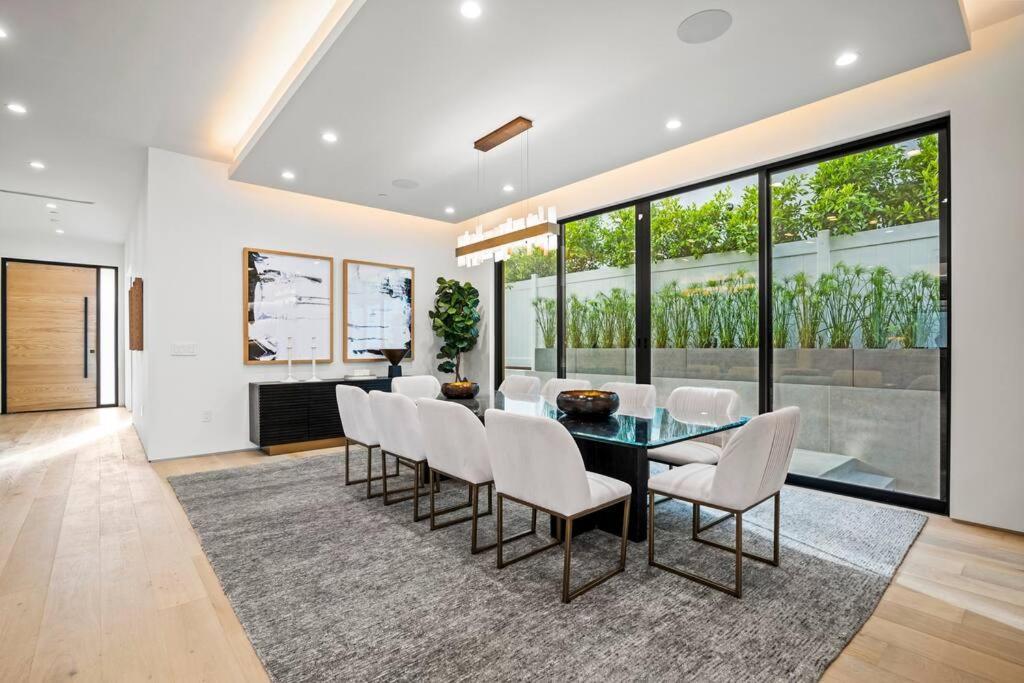 Apartment Ultra Luxe Modern Mansion With Roof Deck Pool &