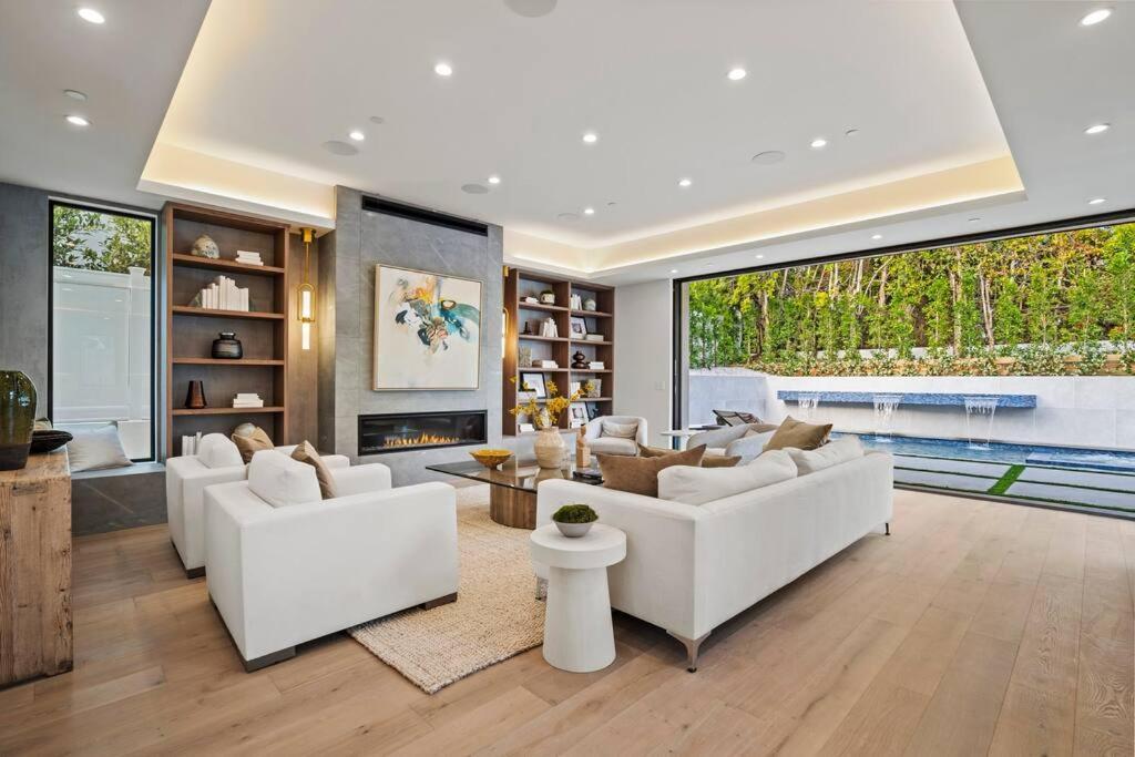 Ultra Luxe Modern Mansion With Roof Deck Pool & * Los Angeles