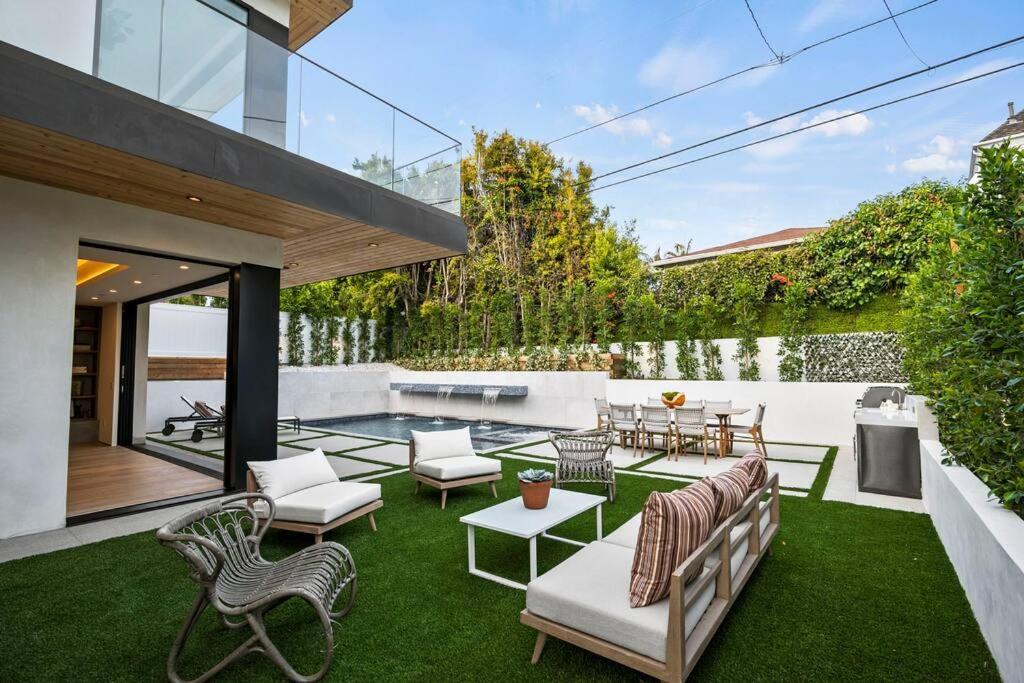 Apartment Ultra Luxe Modern Mansion With Roof Deck Pool & Los Angeles