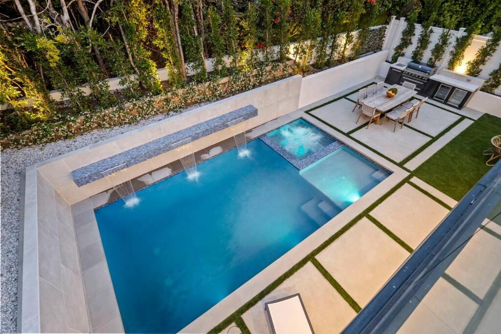 Apartment Ultra Luxe Modern Mansion With Roof Deck Pool &