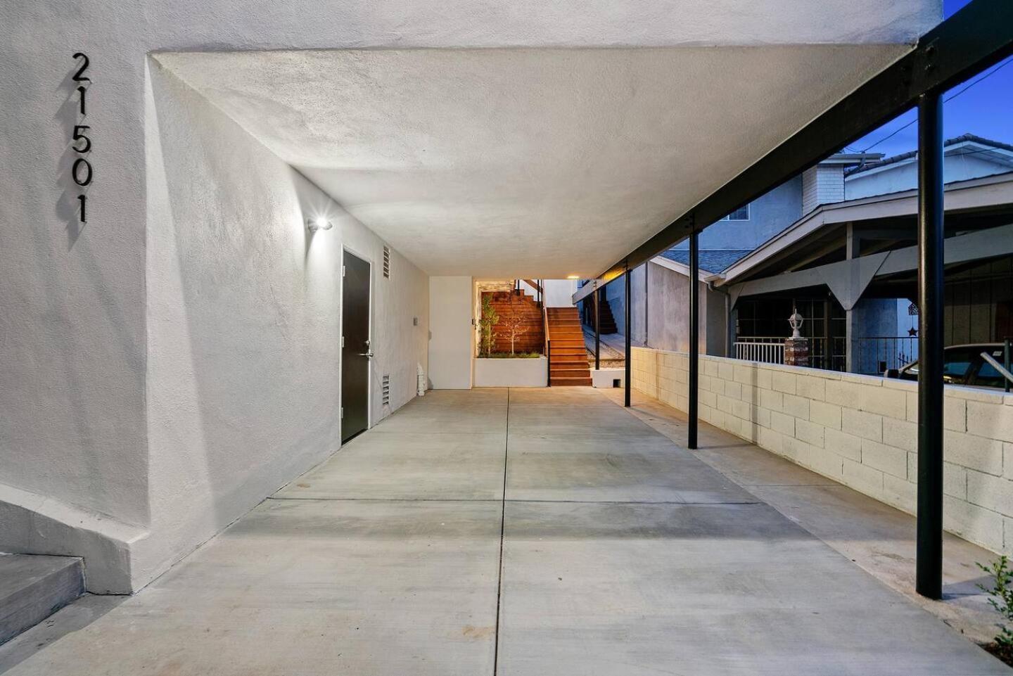 Modern Stylish Get-away Holiday home Los Angeles