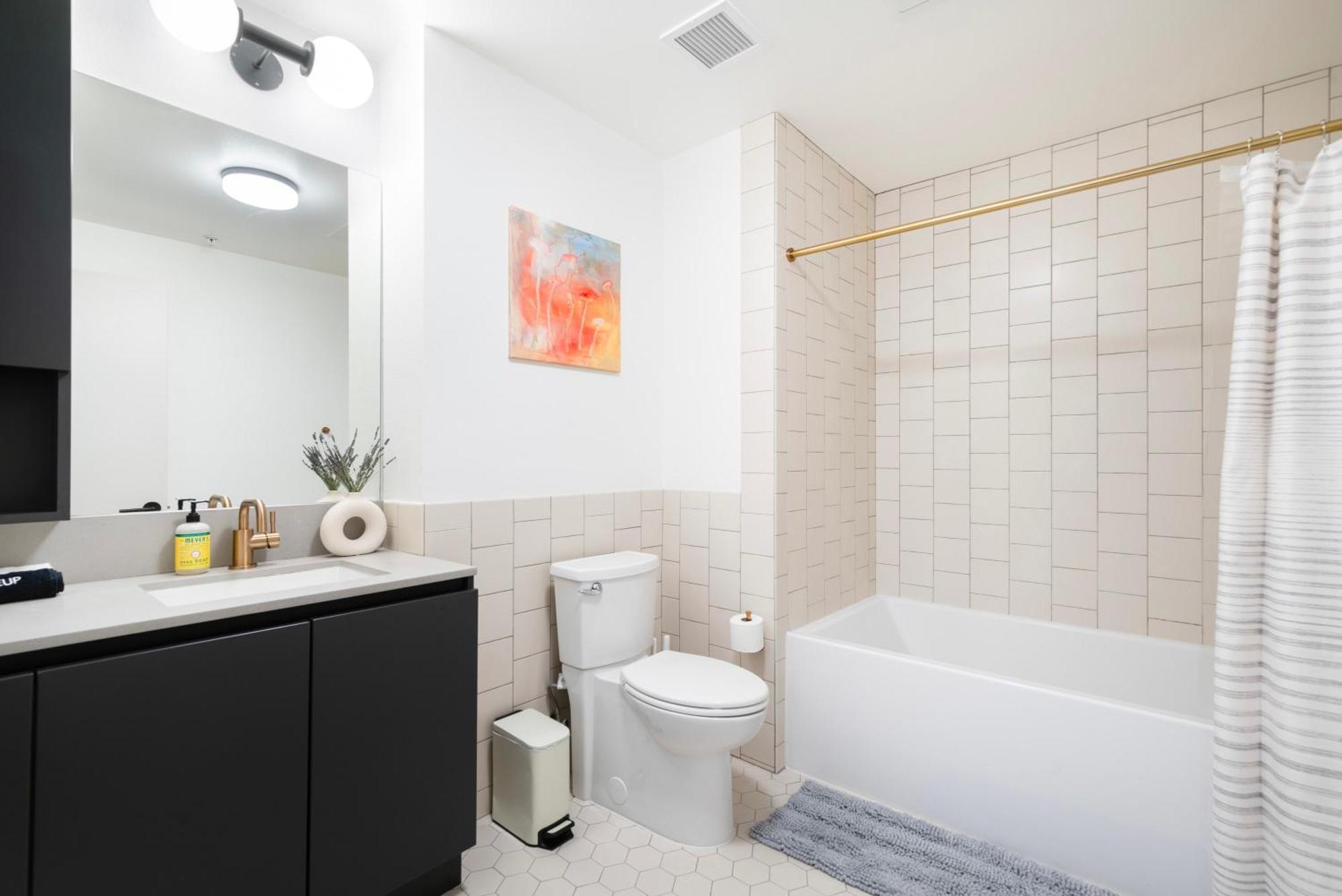Hollywood 2 Bedroom La Na Apartment Los Angeles